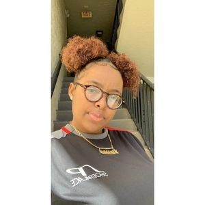 Meet your Posher, Maria